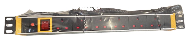 PDU Core tech 6WAY (Aluminum-ألمونيوم)